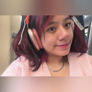 Meet your Posher, Daniela